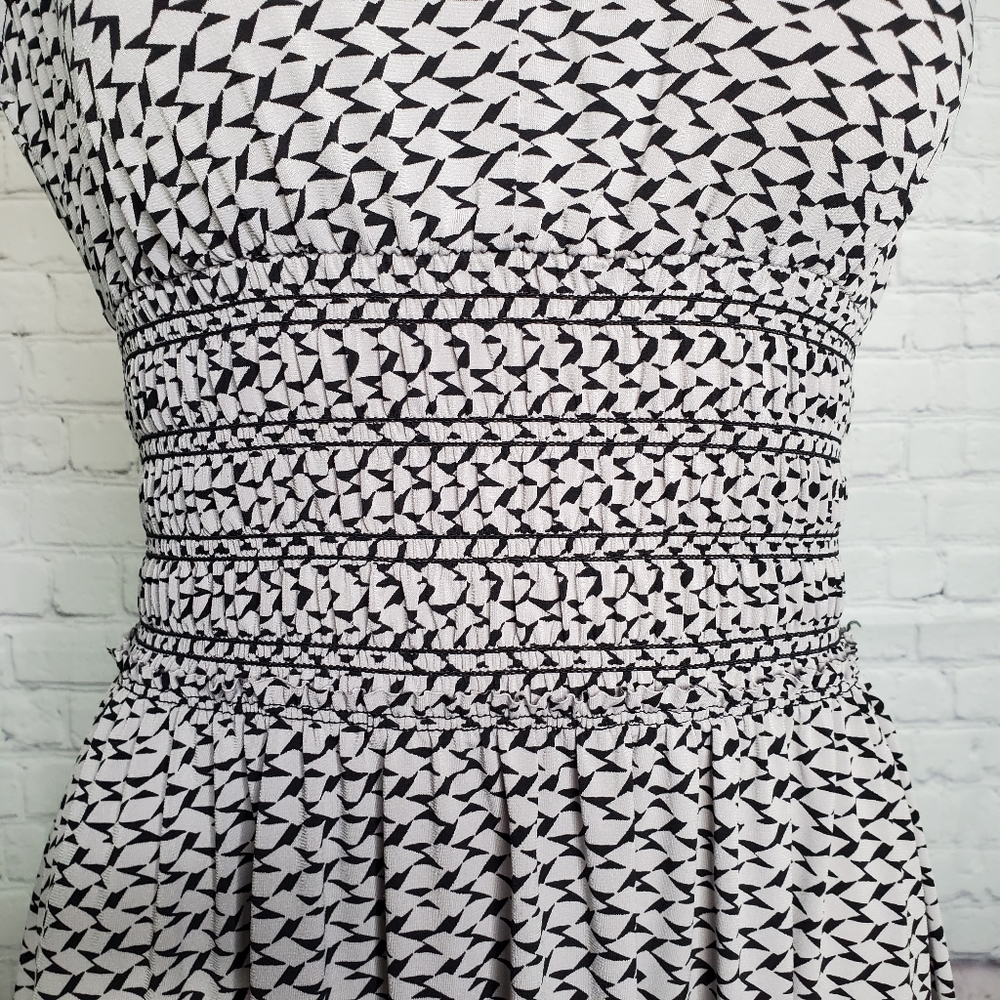 Adrienne Vittadini Gray & Black Geometric Design Sleevless Dress Size S - Picture 3 of 9